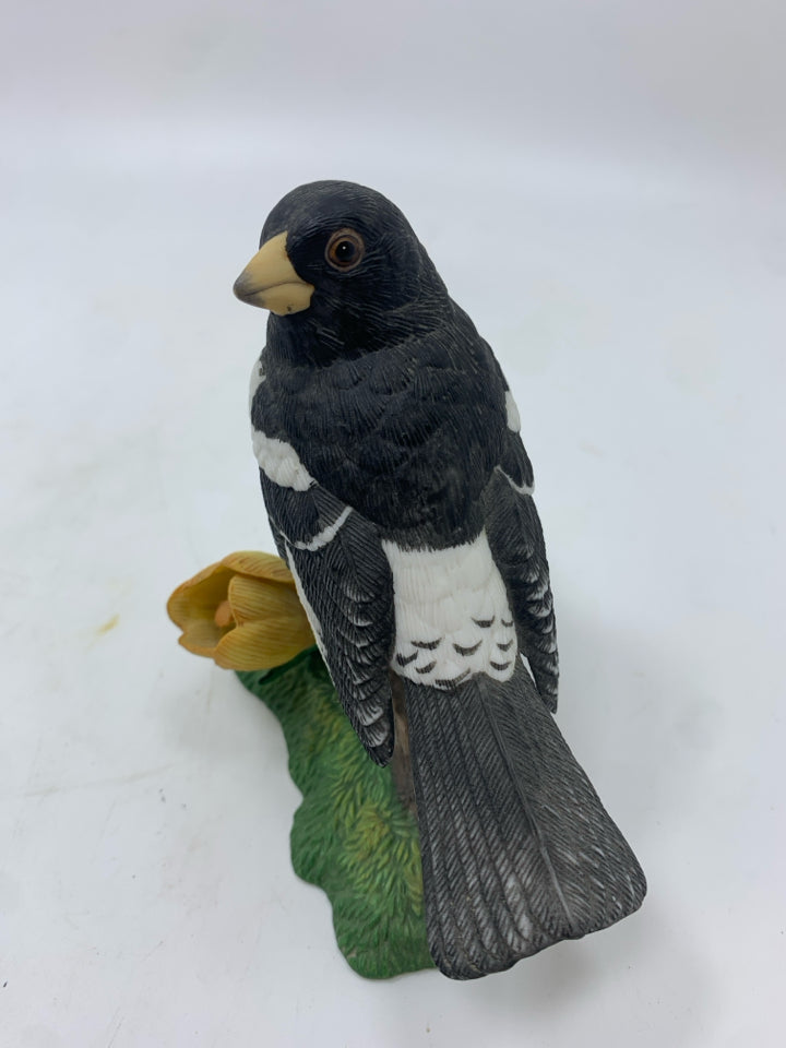 LENOX GROSBEAK BIRD FIGURINE.