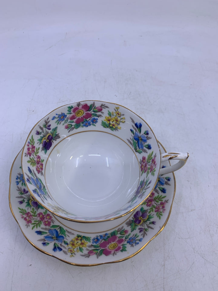 COLORFUL FLORAL W/ GOLD EDGE COUNTRY RAMBLE.