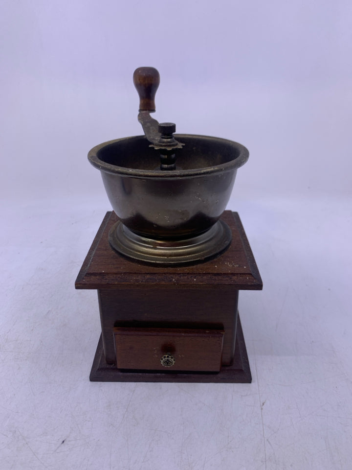 VTG WOOD BASE METAL TOP COFFEE MILL.