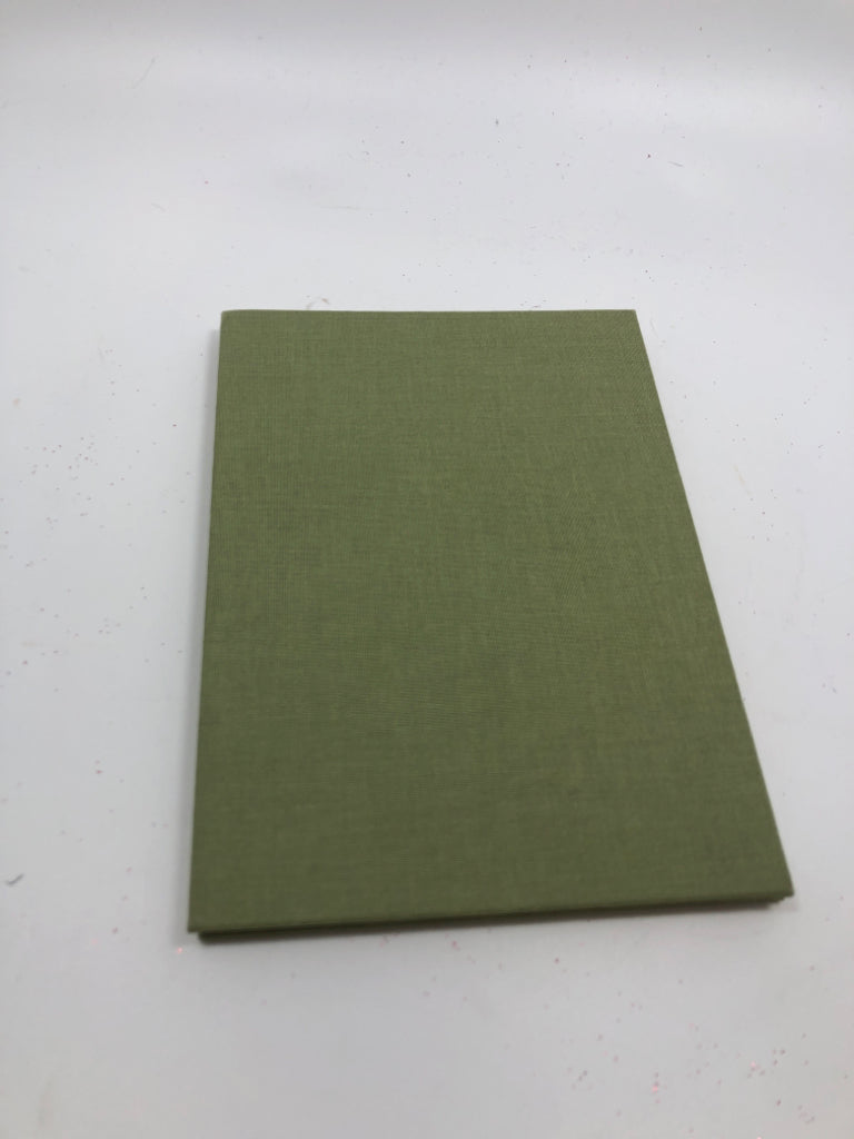 ACCORDION-STYLE GREEN NOTEBOOK.