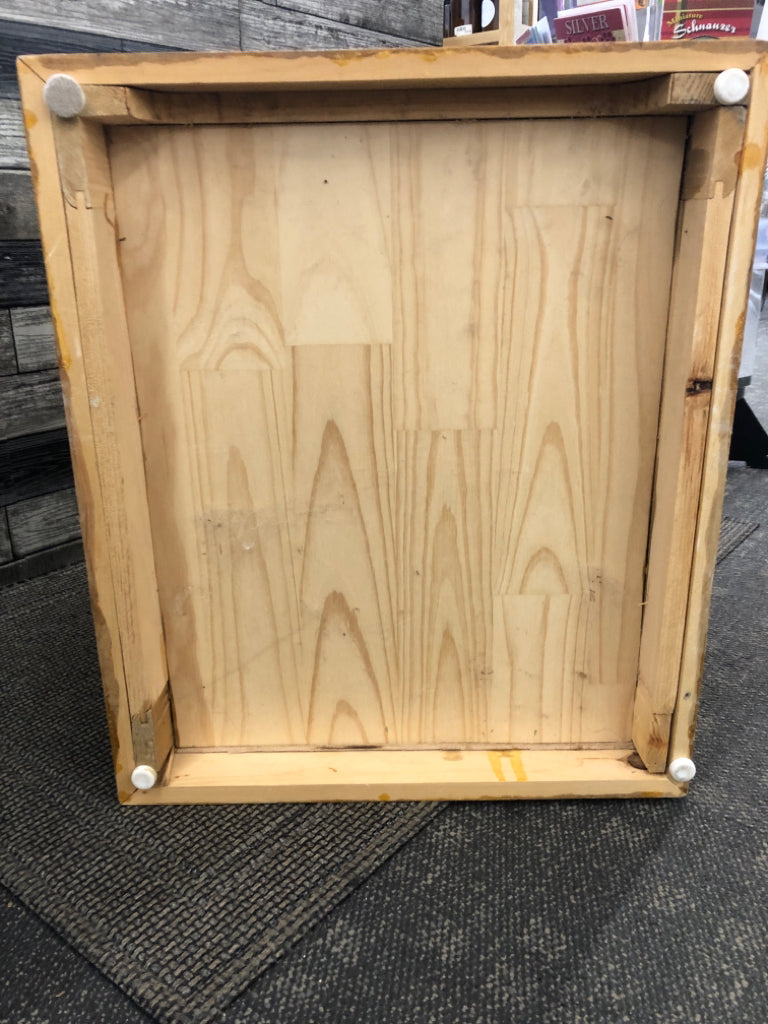 LIGHT WOOD STORAGE END TABLE W/DRAWER.