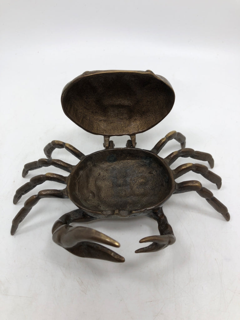 VTG STYLE BRASS CRAB BOX.