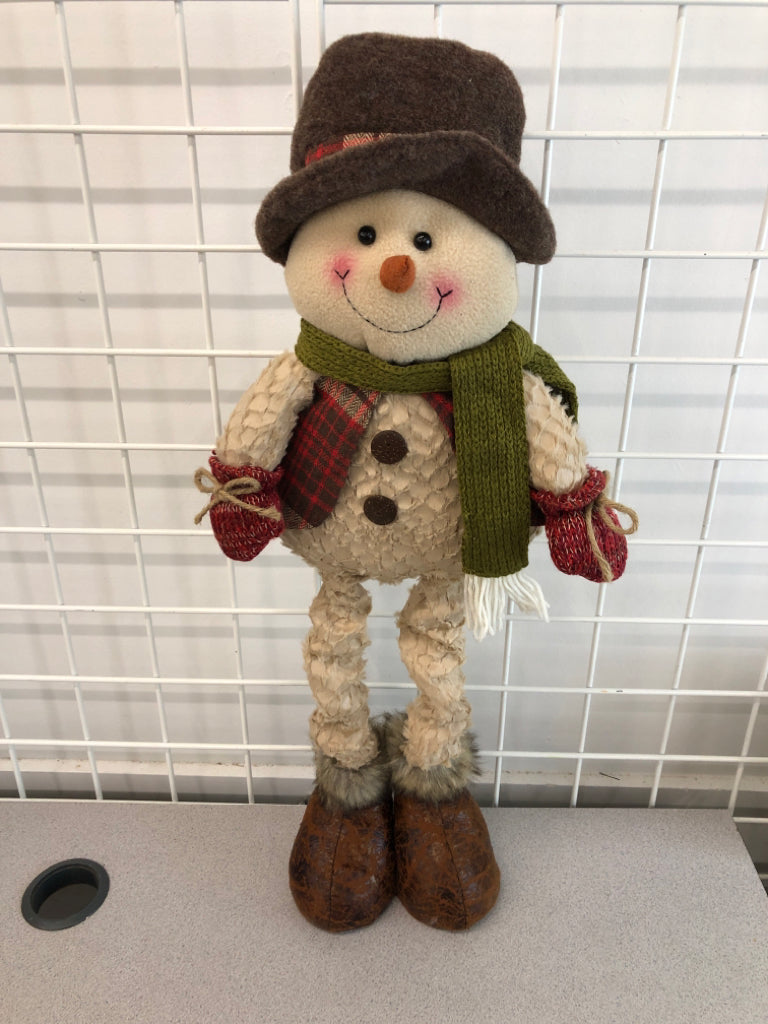 PRIMITIVE PLUSH STANDING SNOWMAN.