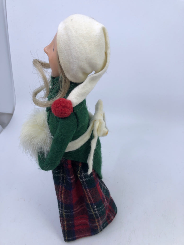 BYERS CHOICE BLONDE WOMAN IN GREEN COAT W MUFF-1985.