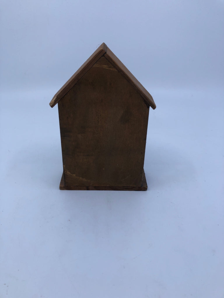 SMALL SHELF W BASS W ANCHOR DECOR.