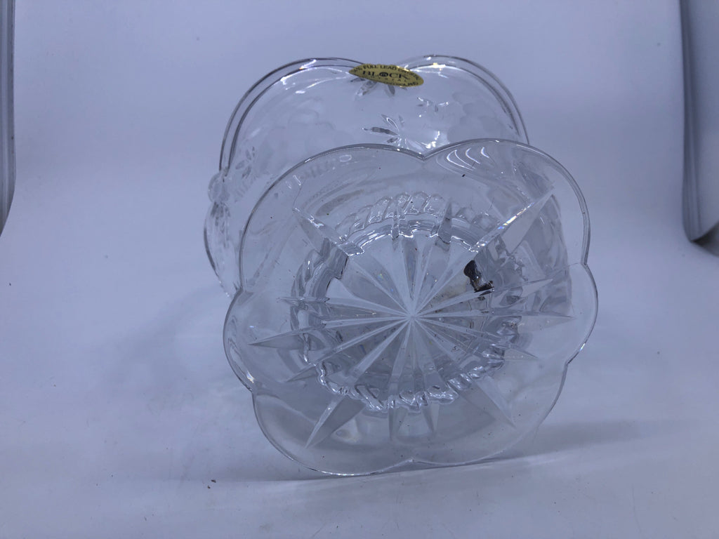 FOOTED GRAPES FROSTED BOWL W HANDLE.