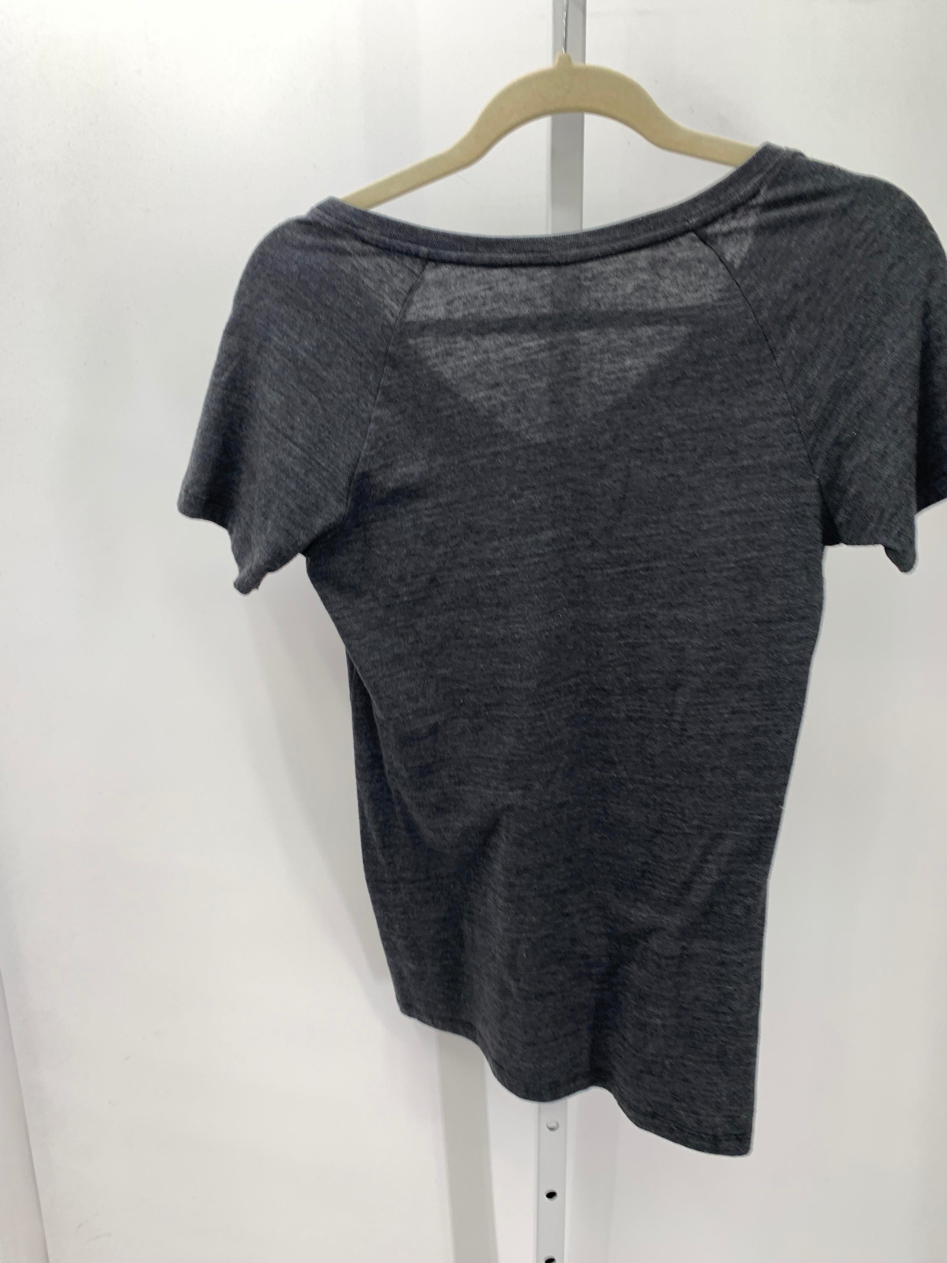 Reebok Size Medium Misses Short Sleeve Shirt