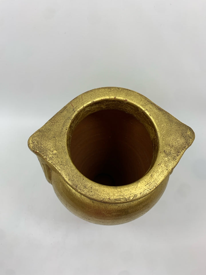 GOLD PAINTED URN-STYLE VASE.