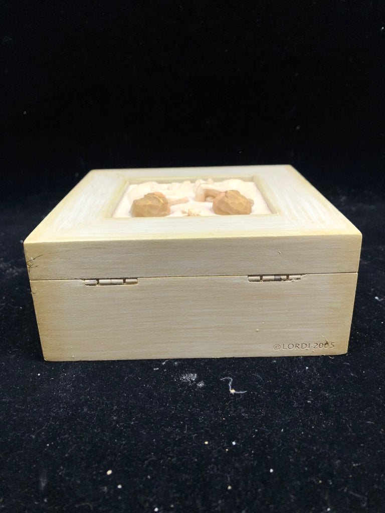 WILLOW TREE TRINKET BOX.
