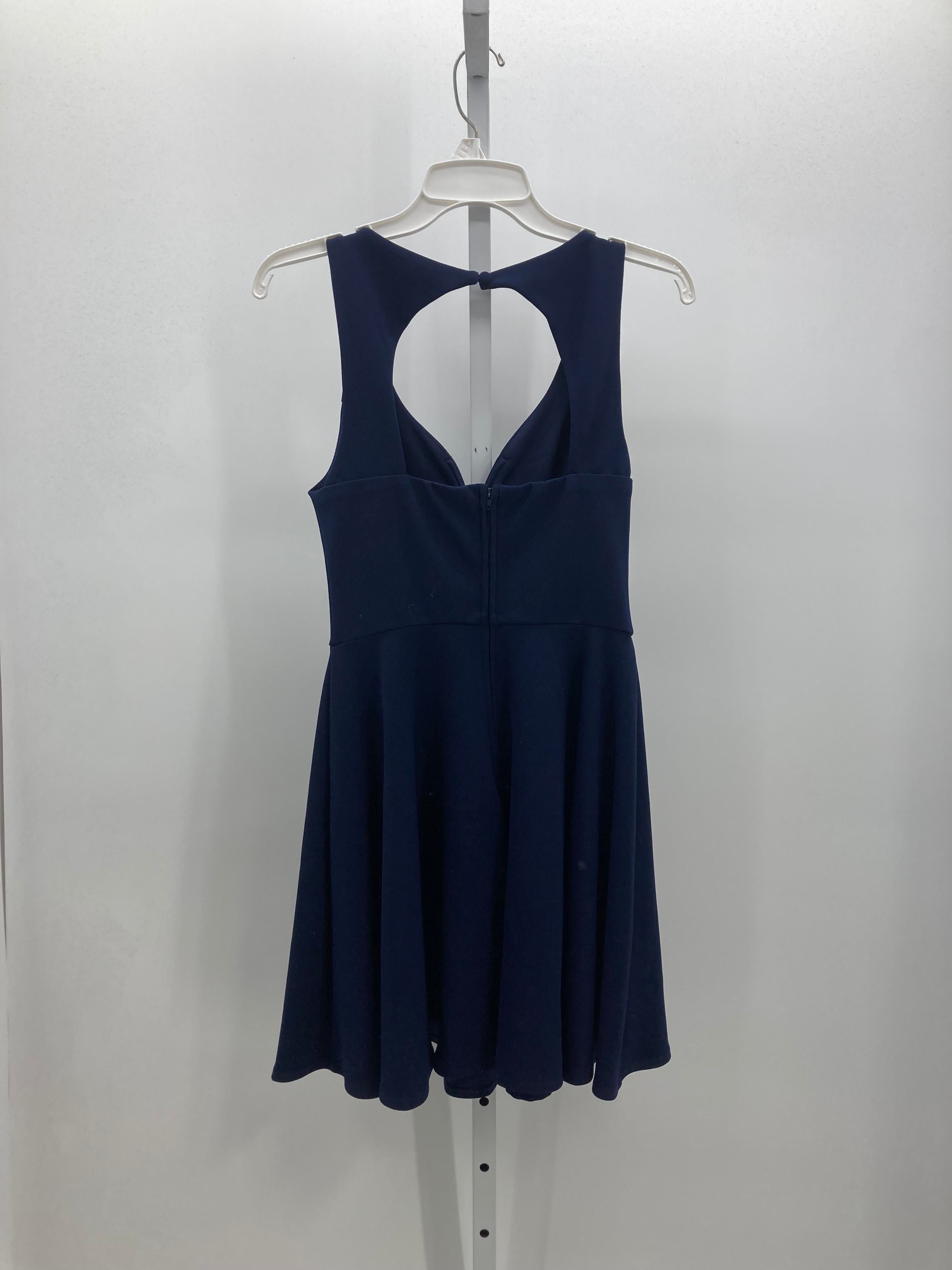 B. Darlin Size 5/6 Juniors Sleeveless Dress