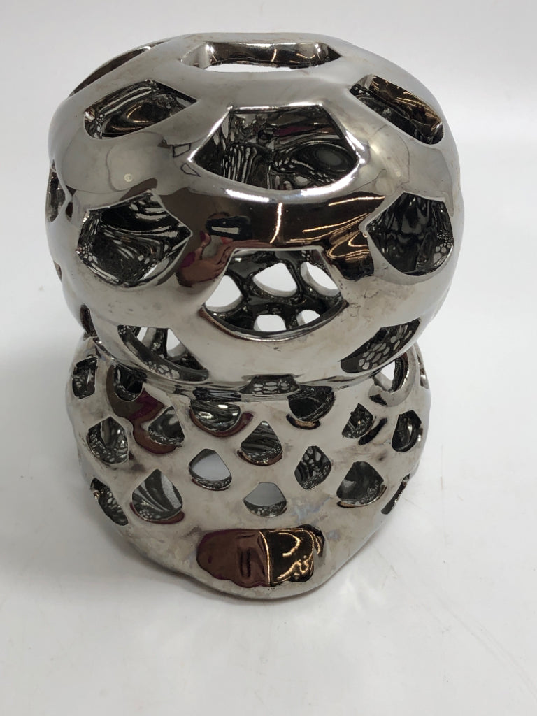 METALLIC OWL FIGURE.