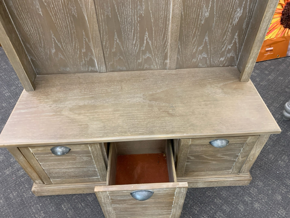 LIGHT BROWN MUDROOM STORAGE 3 DRAWERS/HOOKS & SHELF.
