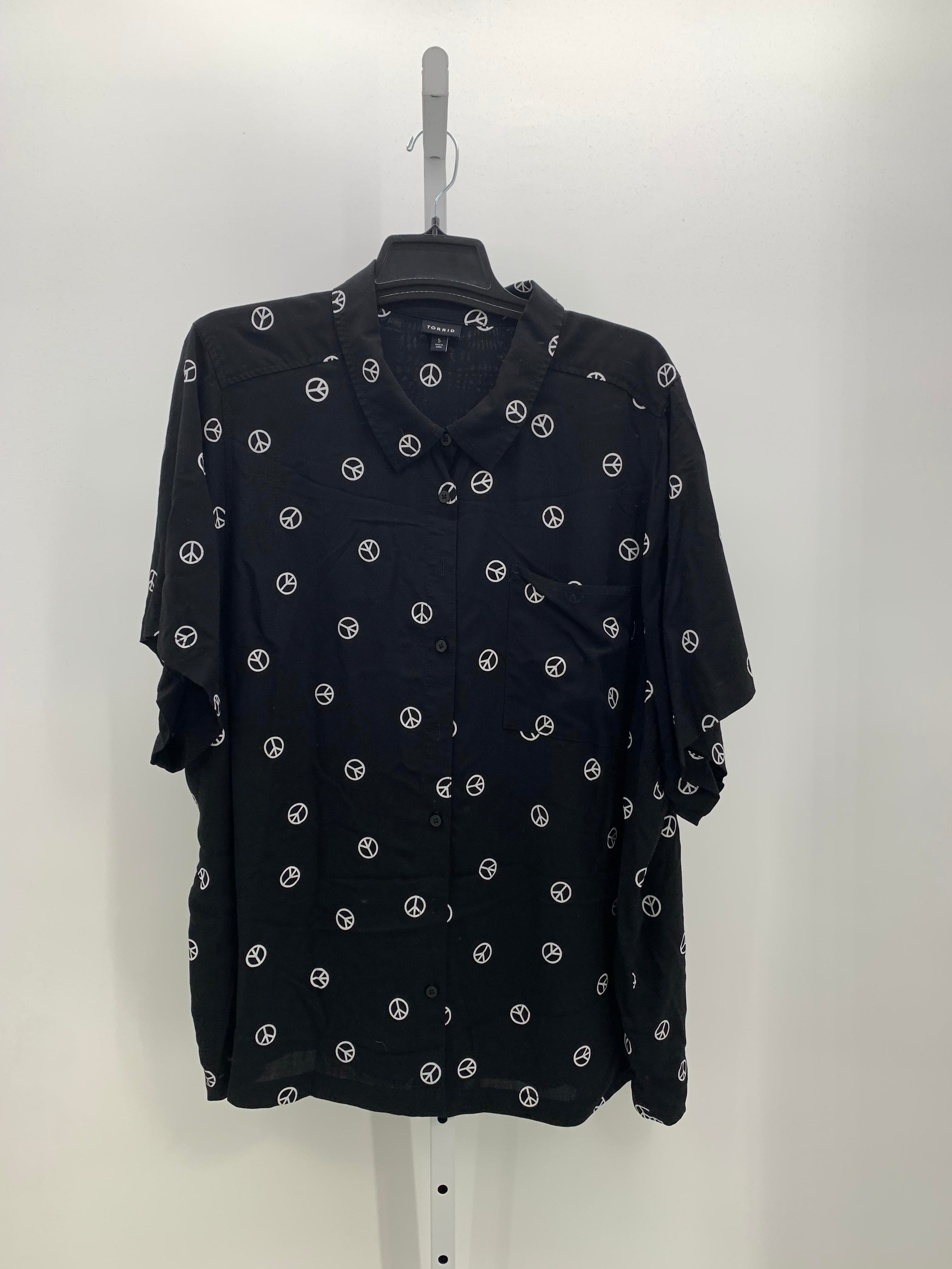 Torrid Size 5X Womens Short Sleeve Shirt