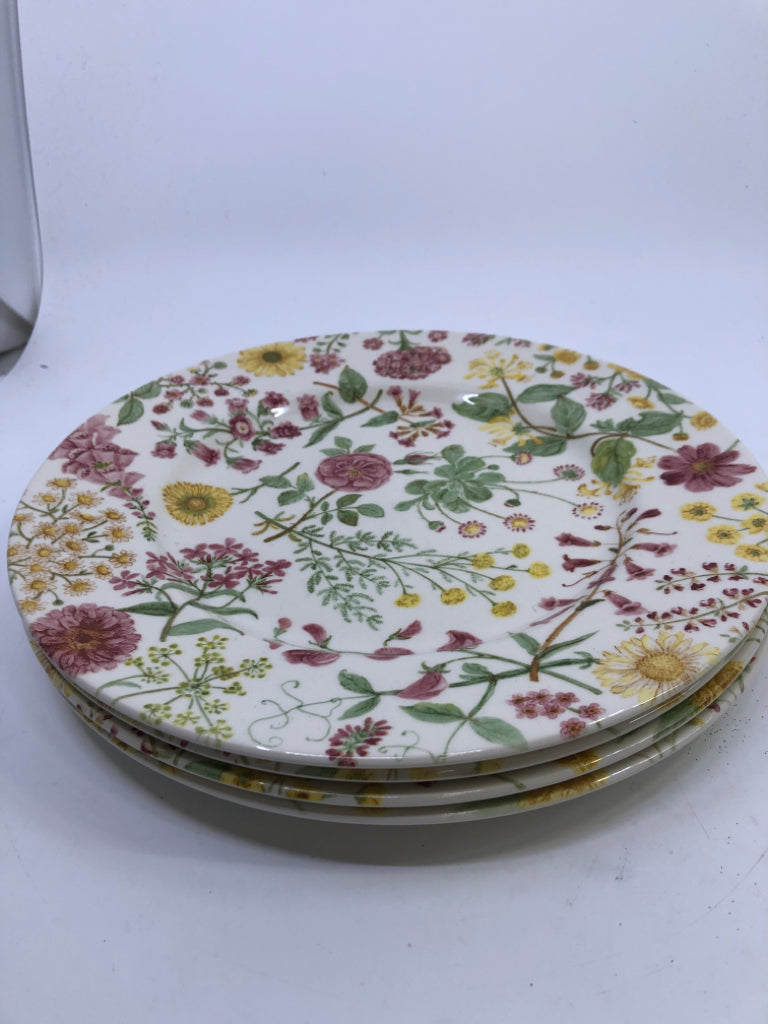 4 FLORAL ROYAL STAFFORD DINNER PLATES.