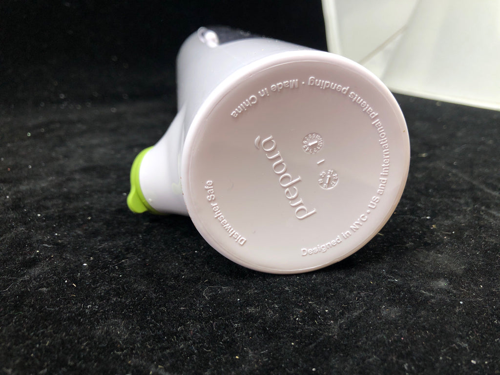 WHITE PLASTIC HERB SAVER.