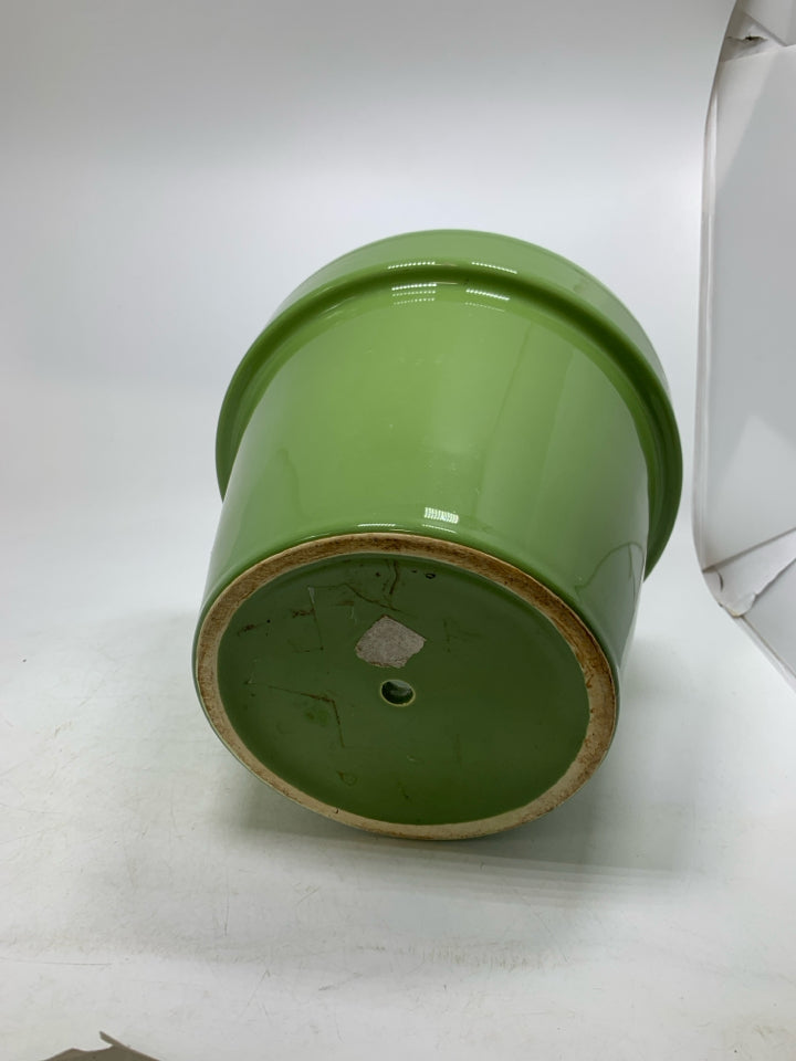 LARGE PLANTER W/ DRAIN HOLE.