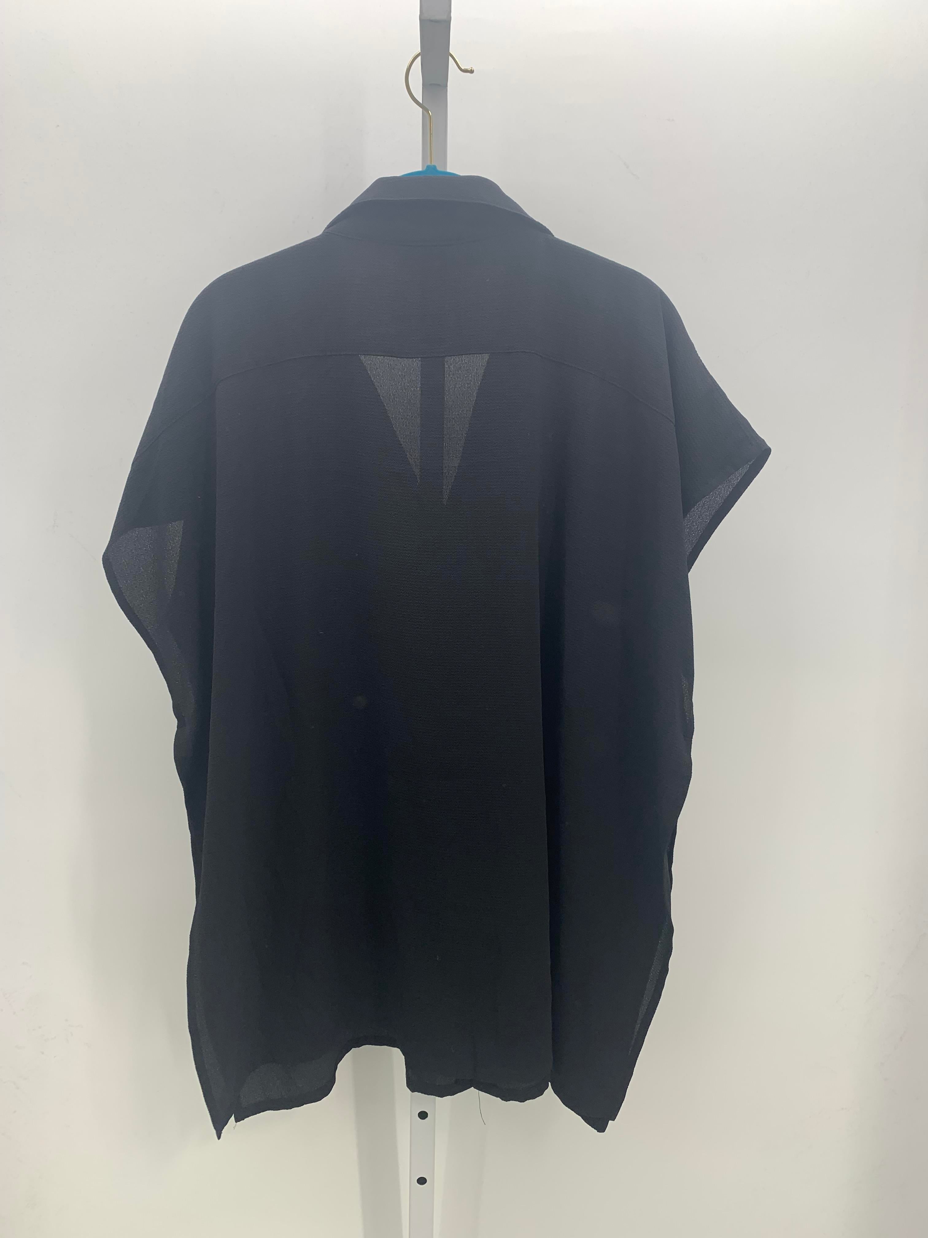 Size Medium Misses Short Sleeve Shirt
