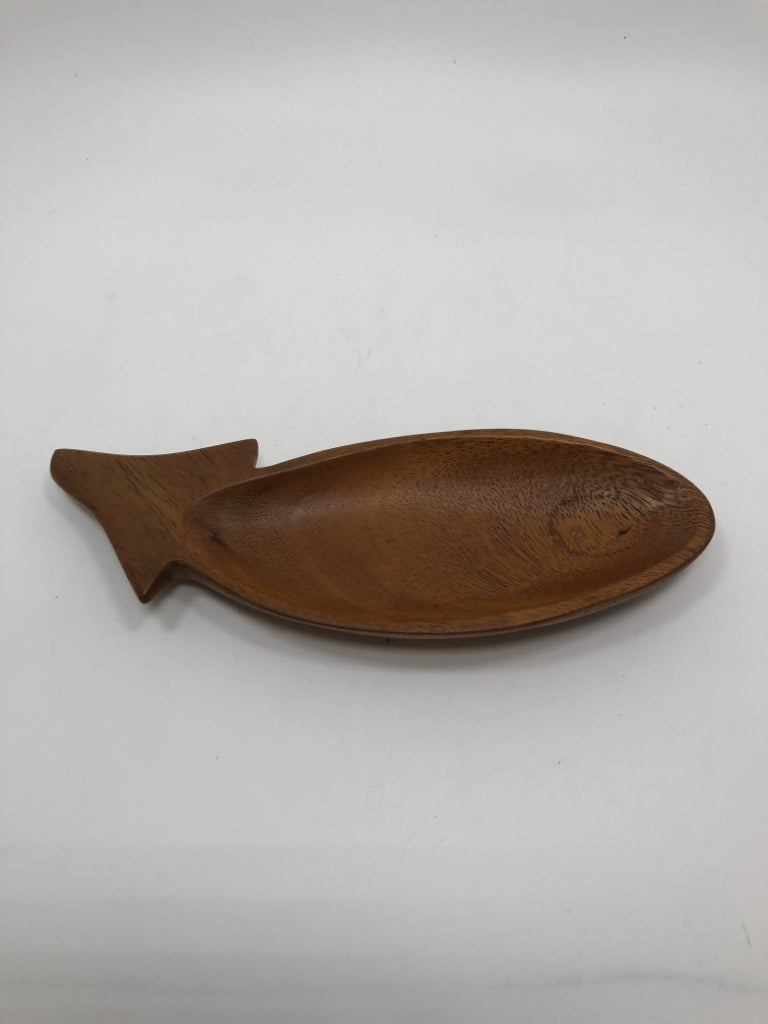 VTG OVAL WOOD BOWL.