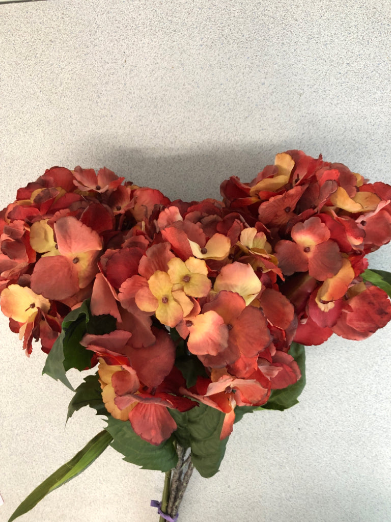 LG RED FLORAL BOUQUET.
