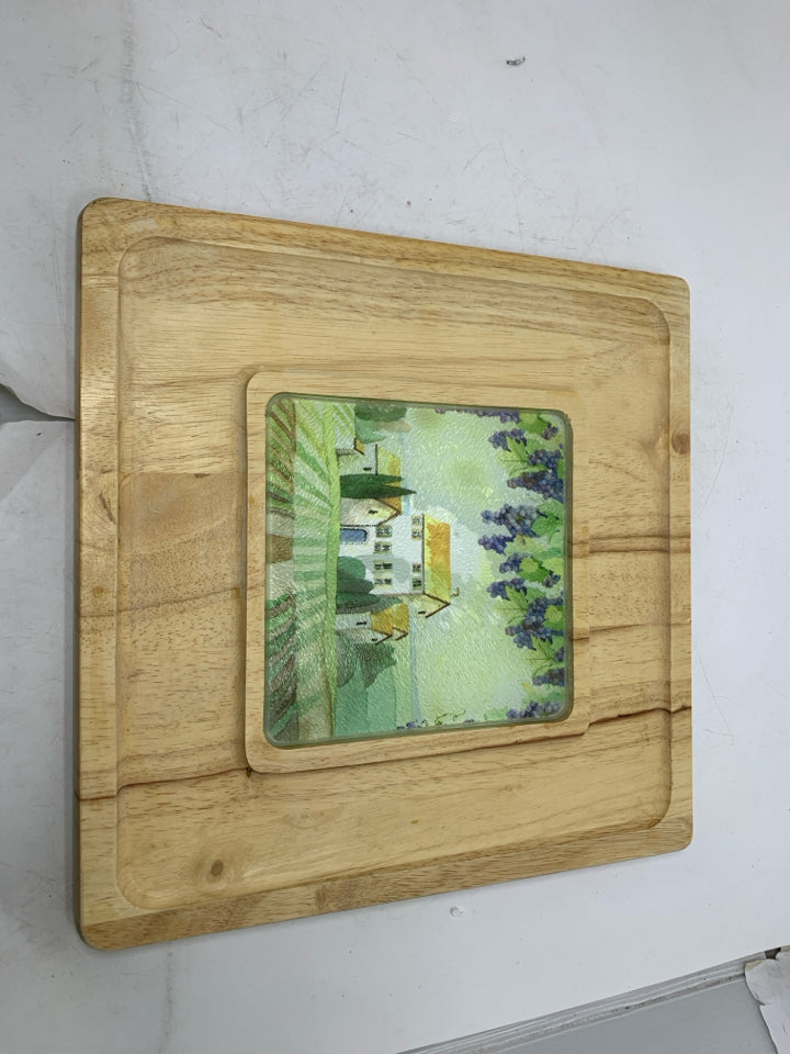SQUARE WOOD BOARD W/ GLASS WHITE HOUSE TRIVET CENTER.