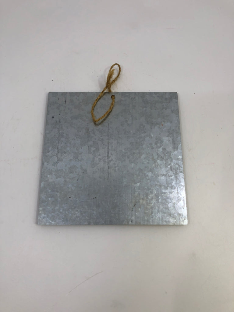 LIVE LOVE BARK MAGNET SET.