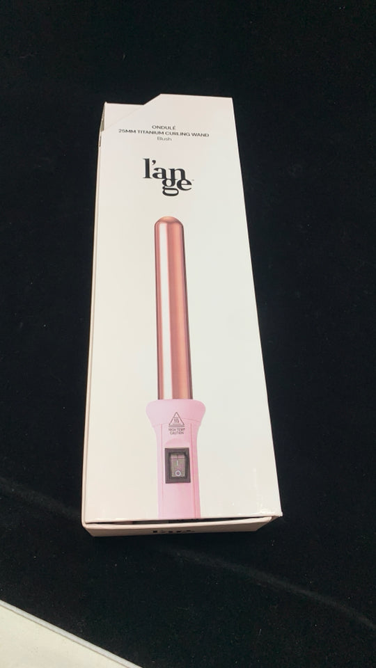 NIB ONDULE 25MM TITANIUM CURLING WAND.