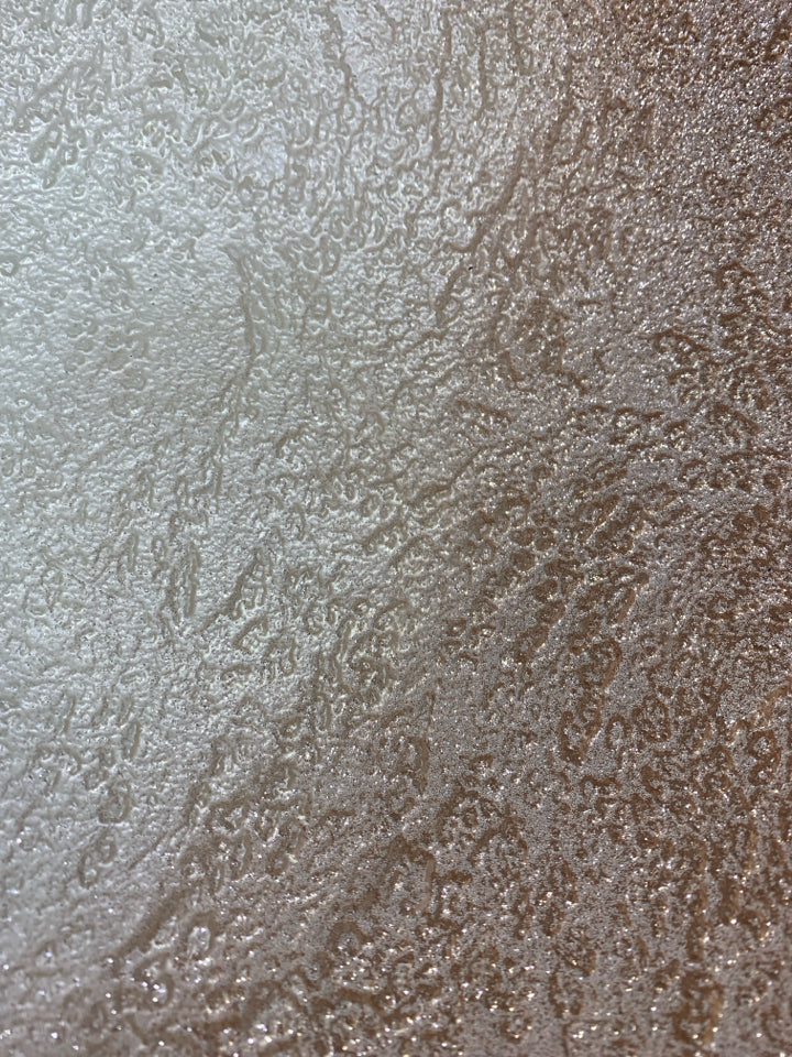 WHITE/PINK GLASS BOWL.