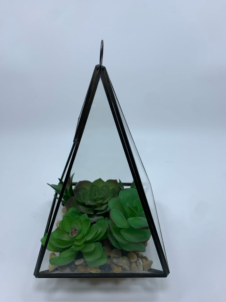 FAUX SUCCULENTS IN GEOMETRIC GLASS TERRARIUM.