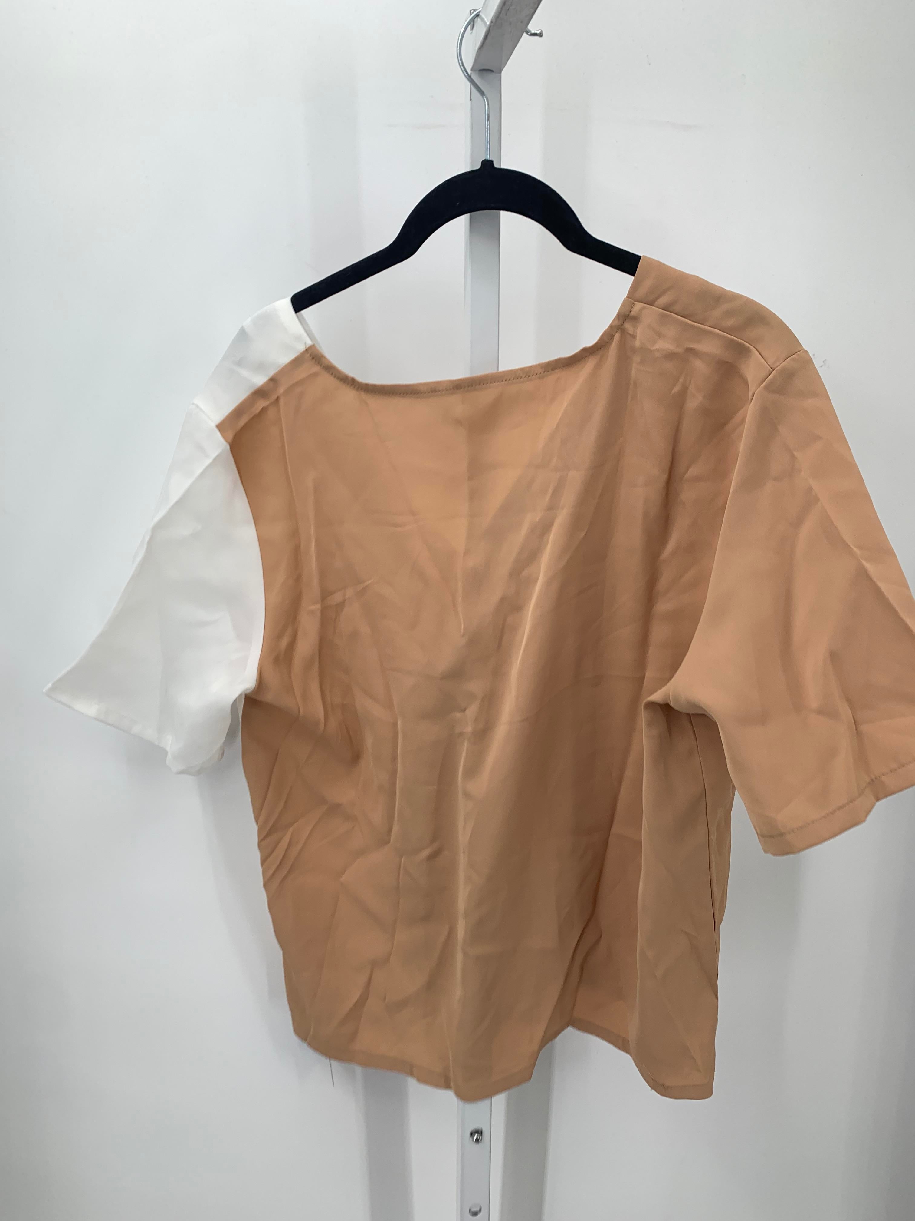 Size Medium Misses Short Sleeve Shirt