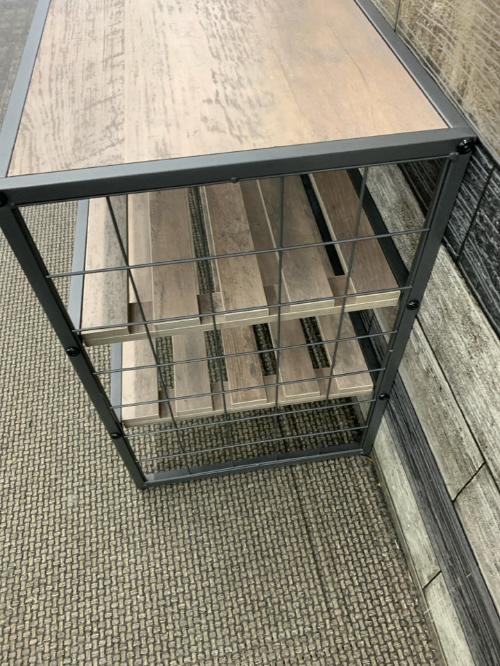 MODERN INDUSTRIAL SHOE-RACK W/GRAY WOOD & 2 SHELVES.