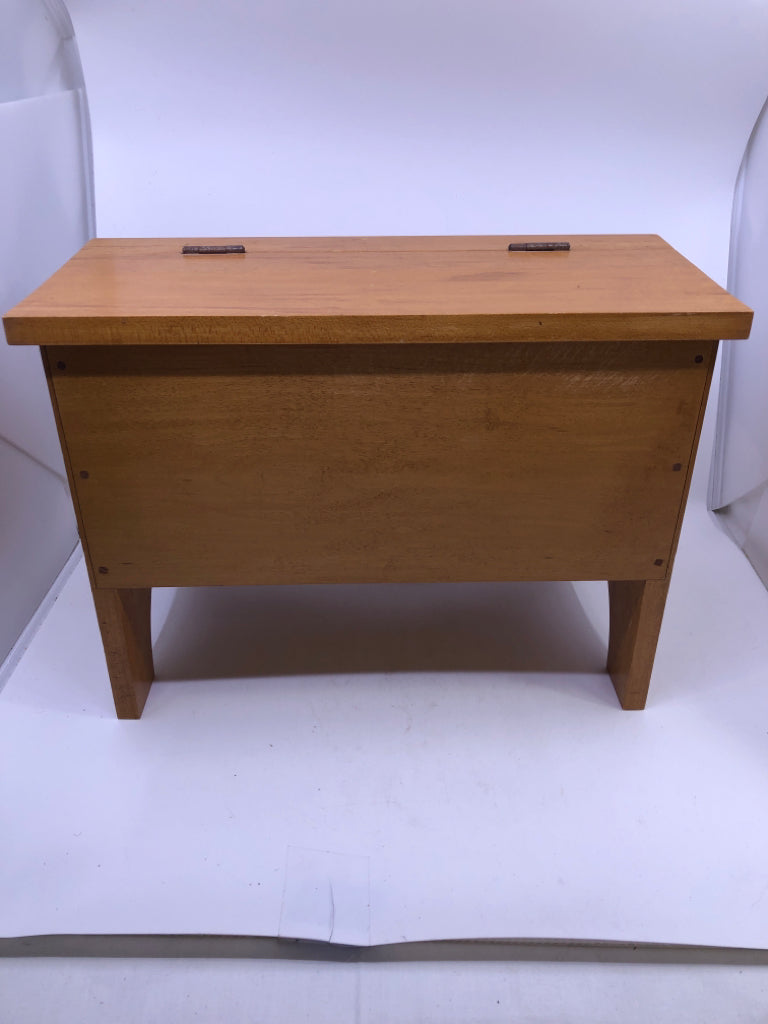 MAPLE WOOD STEP STOOL W/ STORAGE.