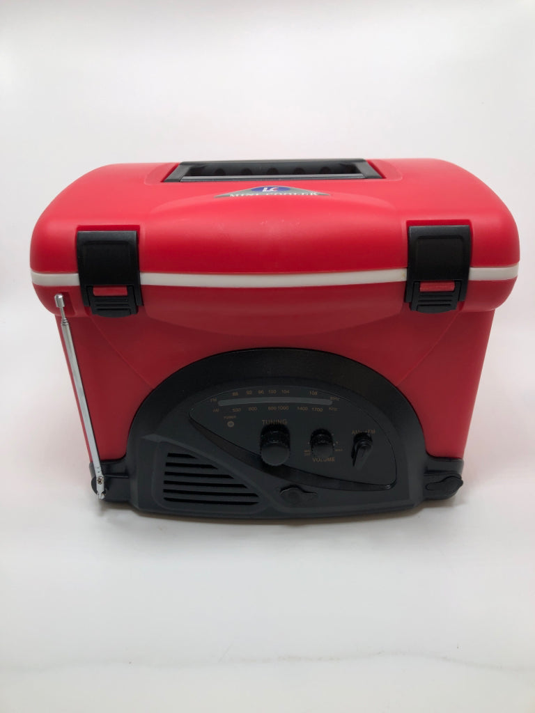 AM/FM RADIO MINI COOLER IN BOX.