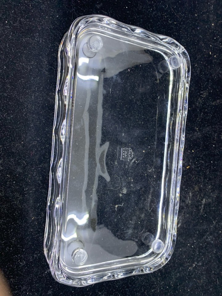 SMALL CLEAR GLASS FOOTED TRAY.