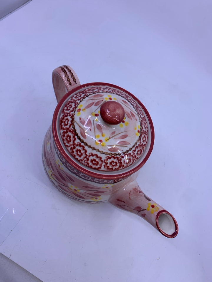 PINK/WHITE LEAF DESIGN TEAPOT.