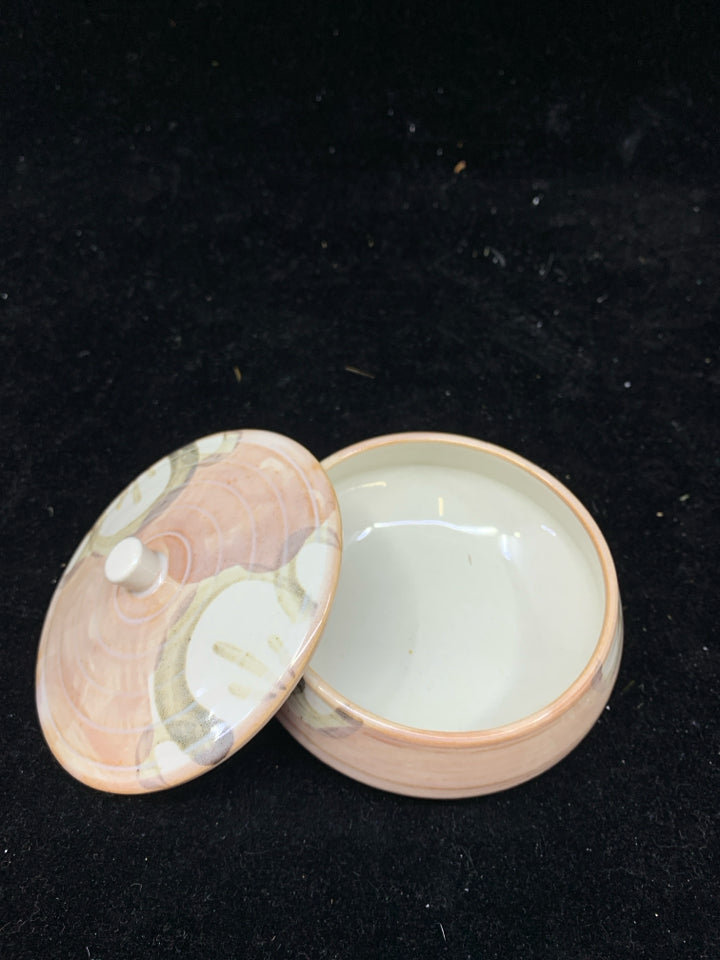 PINK POTTERY TRINKET BOX.