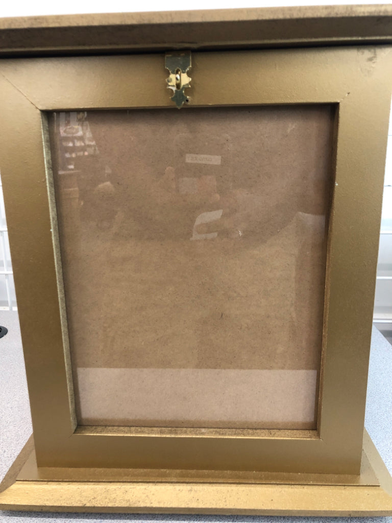 SPINNING "THANK YOU" CARD BOX.