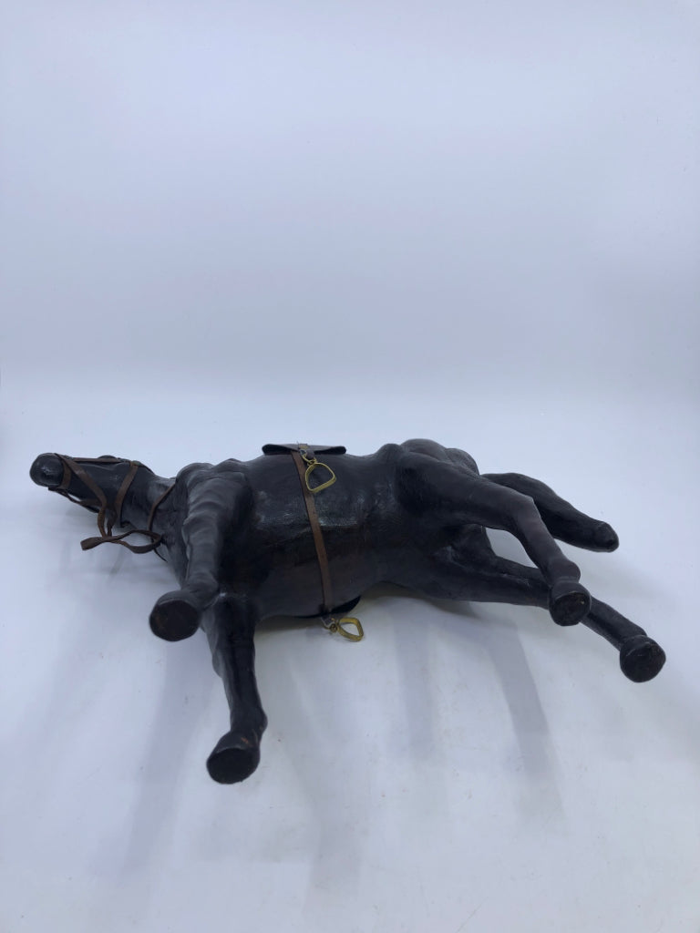 BYERS CHOICE LEATHER HORSE W SADDLE.