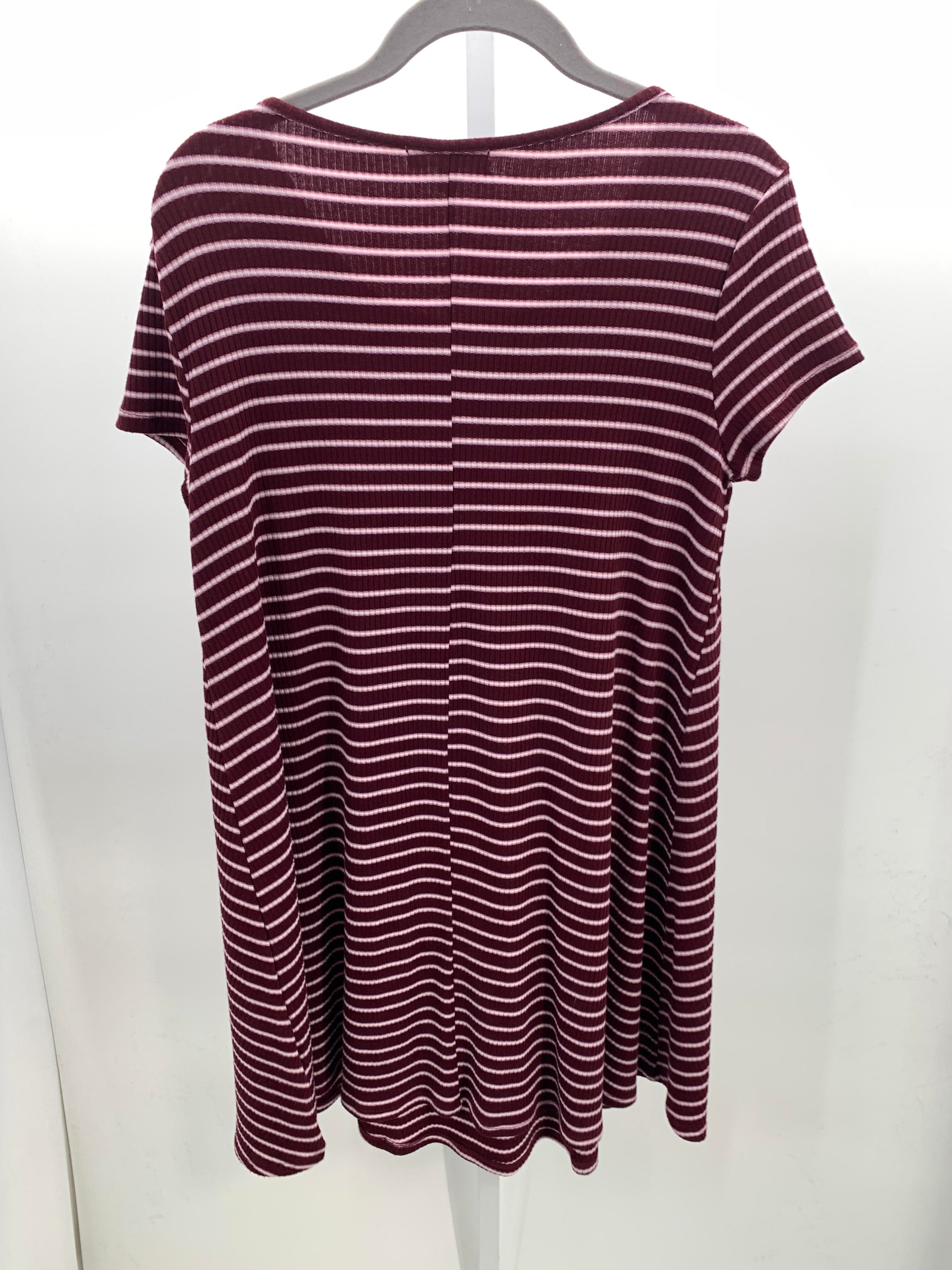 Love Fire Size Large Juniors Short Sleeve Dress