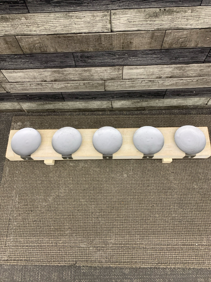 5-SPOT DISTRESSED WOODEN PLANK CANDLE HOLDER.