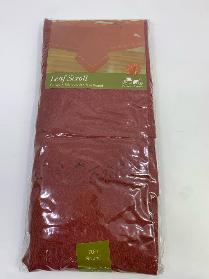 ROUND RED LEAF SCROLL TABLECLOTH.