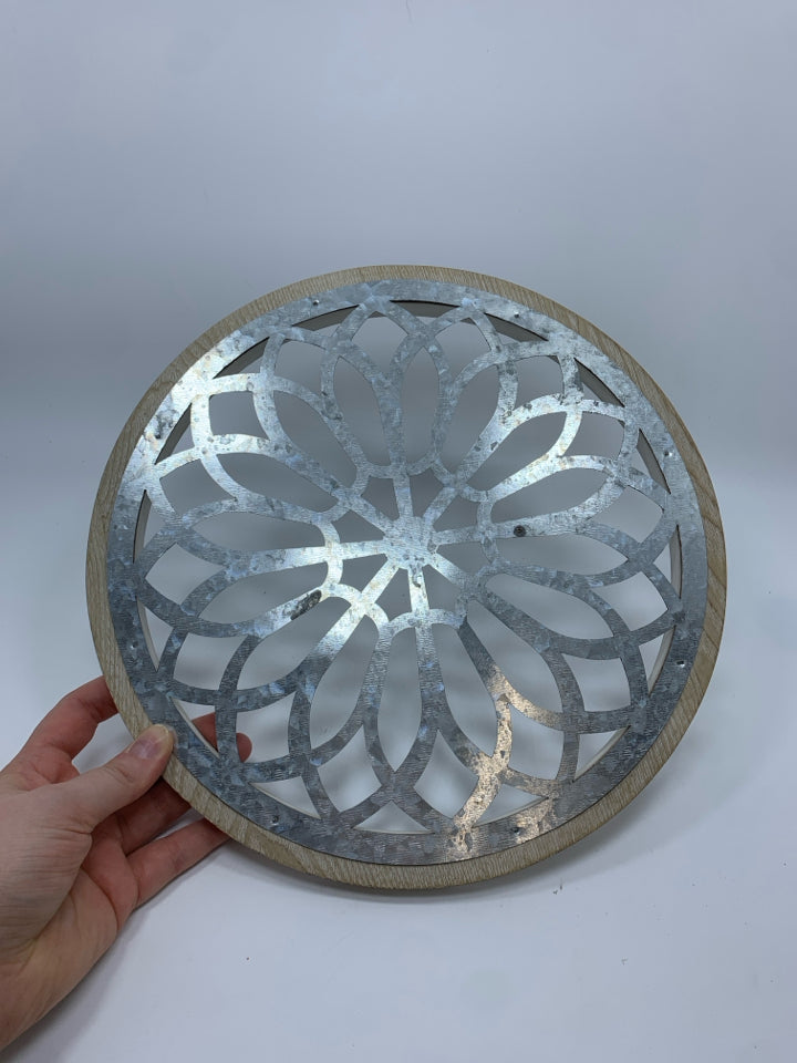 3PC ROUND WOOD AND METAL MANDALA WALL HANGINGS.
