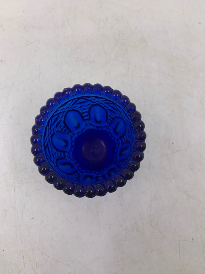 FOOTED TEXTURED GLASS TOOTH PICK HOLDER BEADED EDGE.