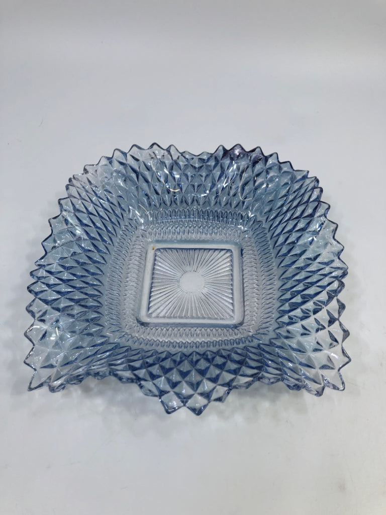 LIGHT BLUE SQUARE GLASS DISH W/SAWTOOTH EDGE.