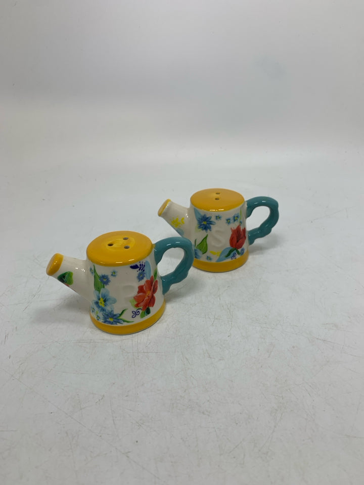 FLORAL SPRING BOUQUET WATERING CAN SALT/PEPPER SHAKERS.