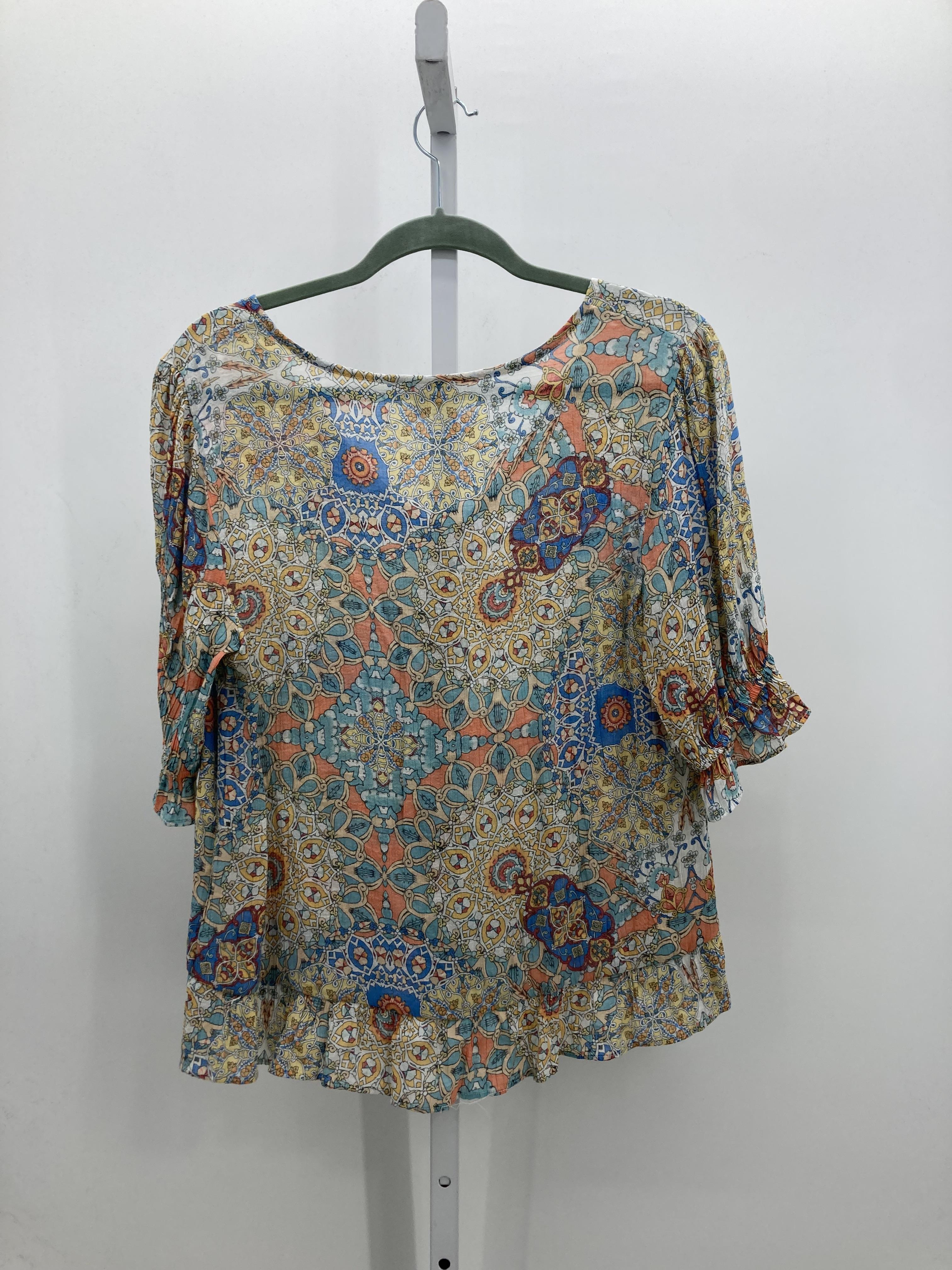 Size Medium Misses Short Sleeve Shirt