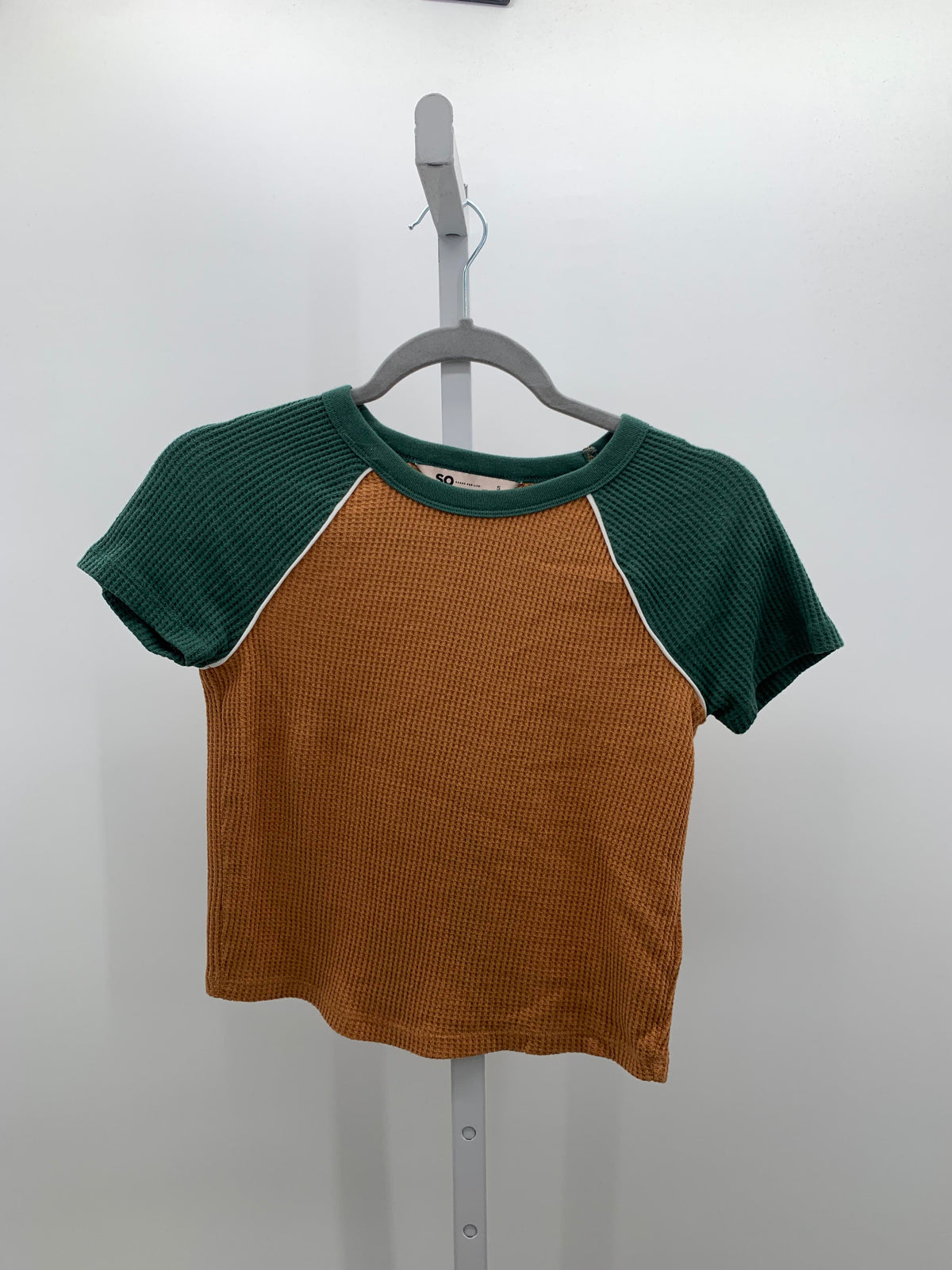 SO Size Small Juniors Short Sleeve Shirt