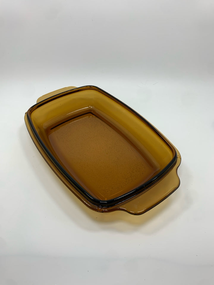 AMBER GLASS BAKING DISH.