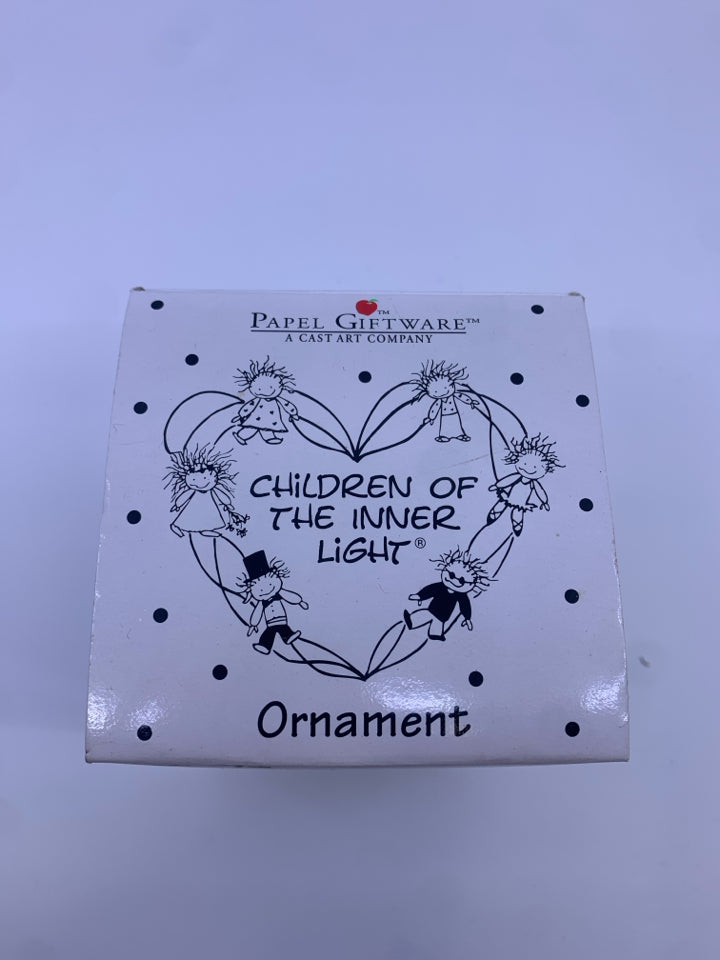 NIB WHITE BULB CHILDREN "LOVE".
