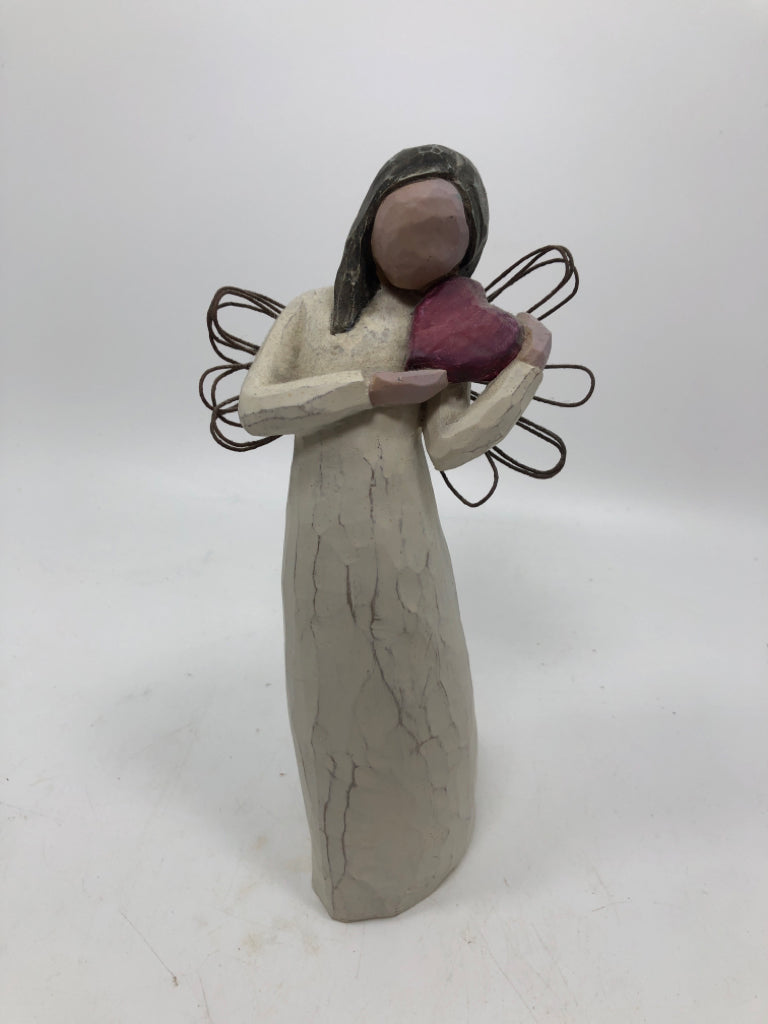 WILLOW TREE ANGEL OF THE HEART.