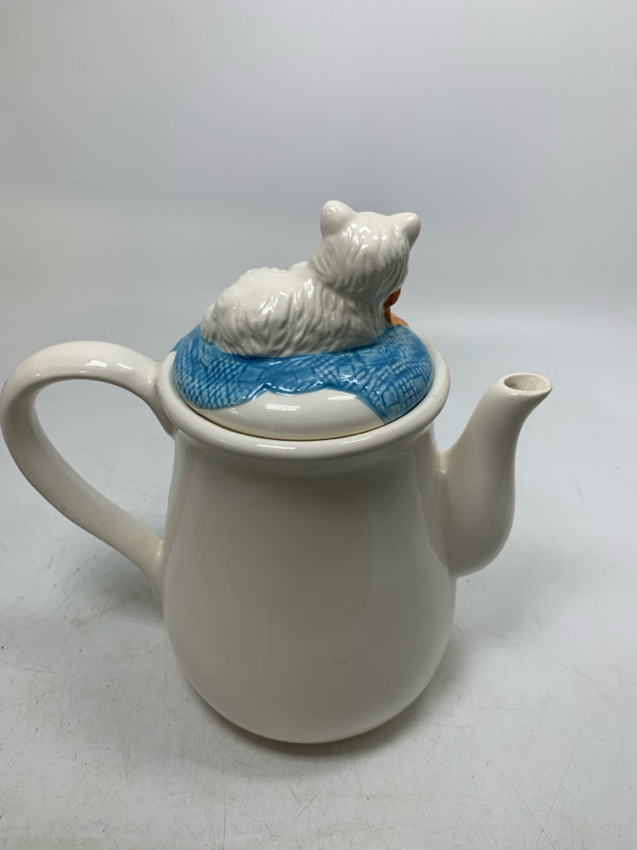 VTG PMC EMBOSSED CAT W/ BLUE BLANKET TEAPOT.
